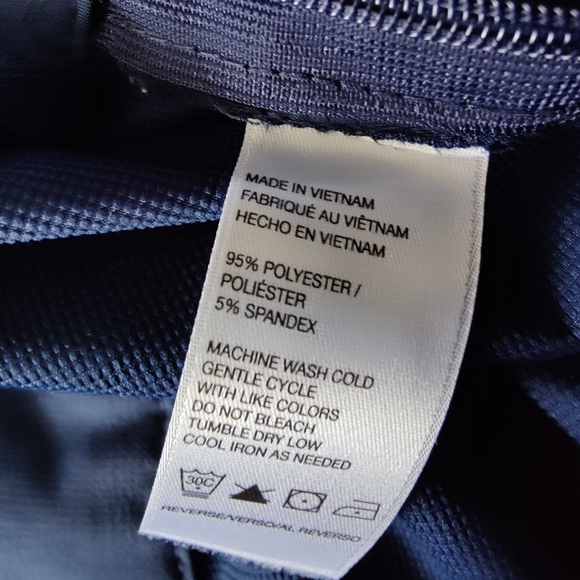 Izod ladies capris | size 2 | dark blue 💙 | weather resistant Golf ⛳ pants - Picture 8 of 14